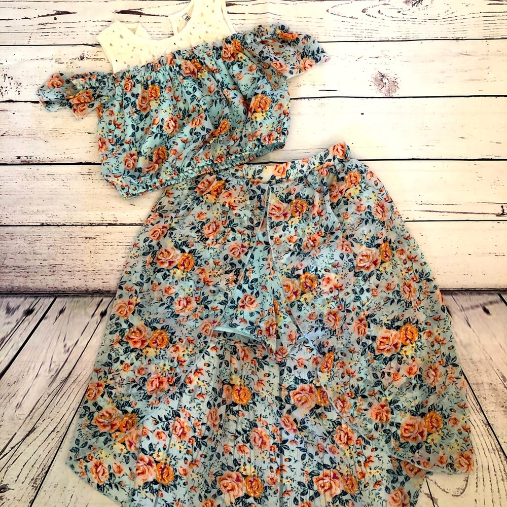 Two piece flowered  outfit